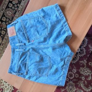 Levi's High Rise Mom Shorts
